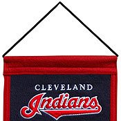 Hanging device for Indians heritage banner