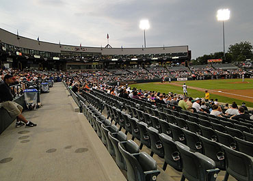 Waterfront Park grandstand cross aisle