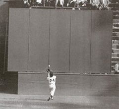 Willie Mays makes The Catch (1954)