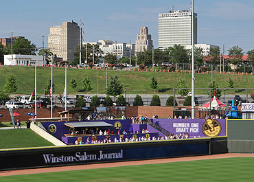 Brew pen bar at BB&T Ballpark