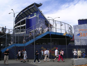 The 7 train platform at Shea Stadium