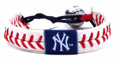 GameWear New York Yankees Team Color Baseball Bracelet 